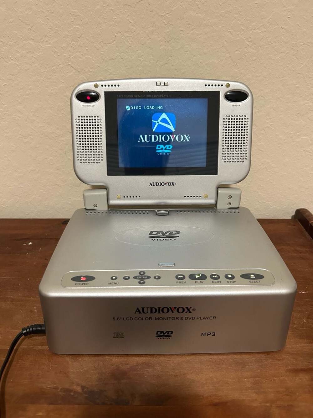 Audiovox 5.6 LCD Color Monitor & DVD Player Silver Used-Good